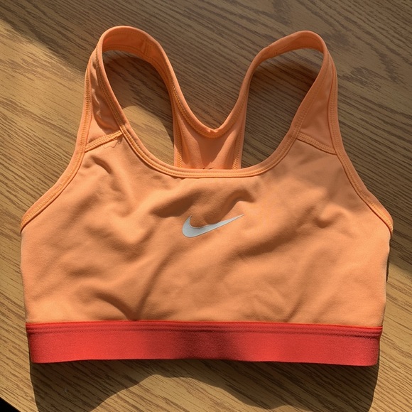 Nike Sportsbra - Picture 2 of 4